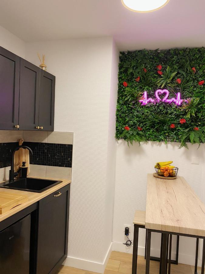 בסאנקון L'AppartE Black Superbe Appartement Pop ! מראה חיצוני תמונה
